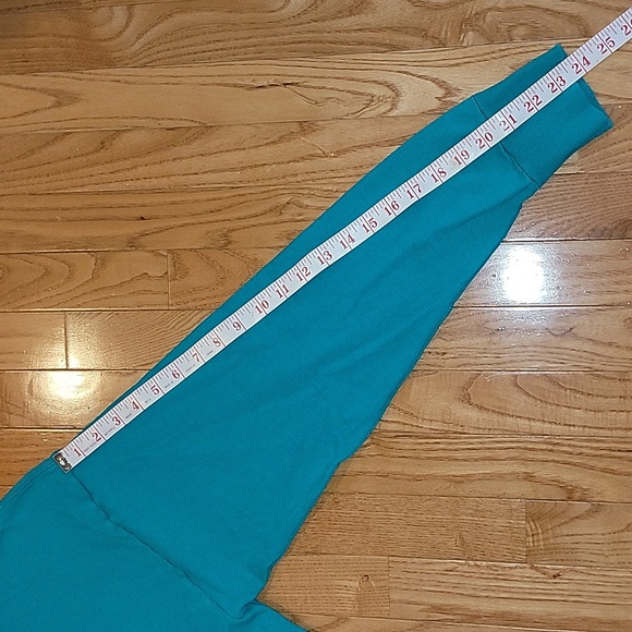 2 VTG Aspen Embroidered Tees from mid- 1980's - Picture 13 of 15